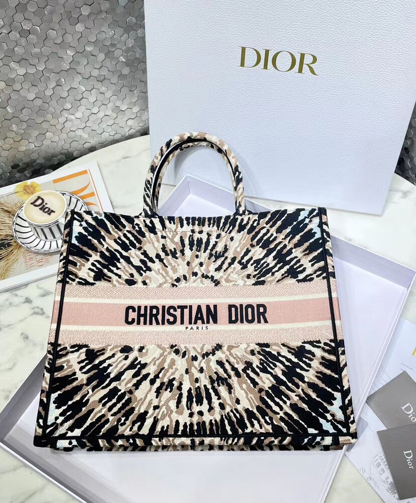 Christian Dior Book Tote With Dior Oblique Embroidery Apricot